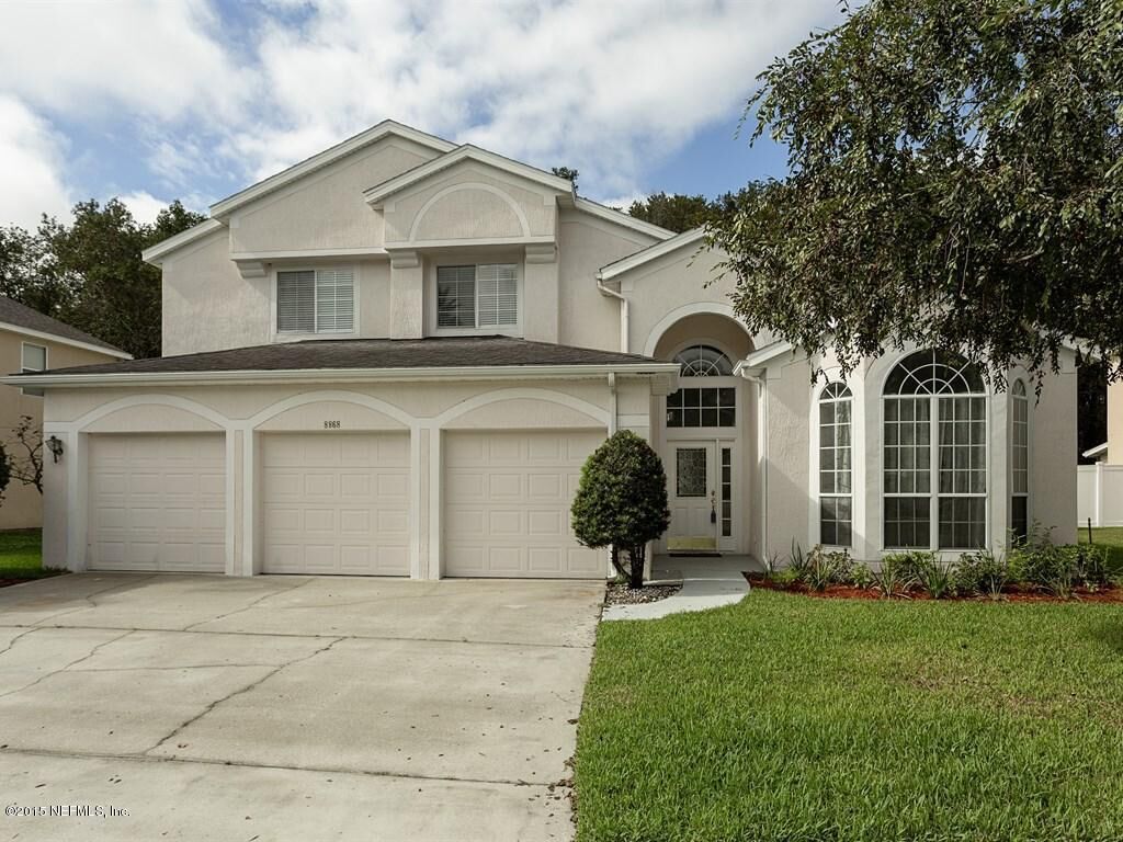 Property Photo:  8868 Hampton Landing Drive E  FL  