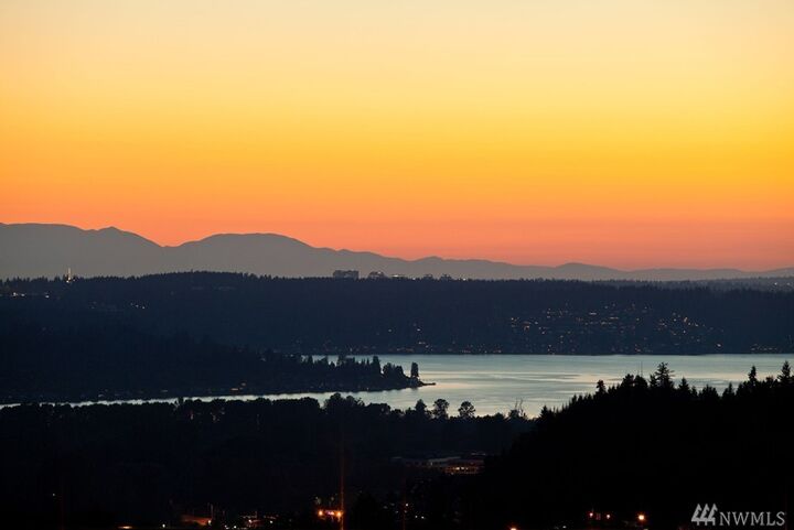 1187 Pine Crest Cir Lot 26 NE  Issaquah WA 98029 photo