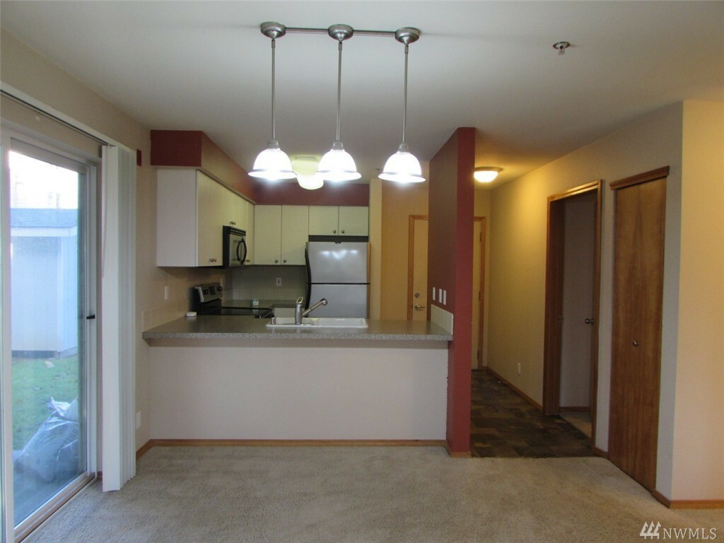 Property Photo:  2715 W Maplewood Ave 125  WA 98225 