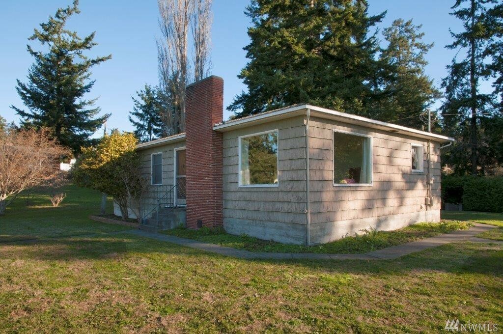 Property Photo:  1312 Cherry St  WA 98368 