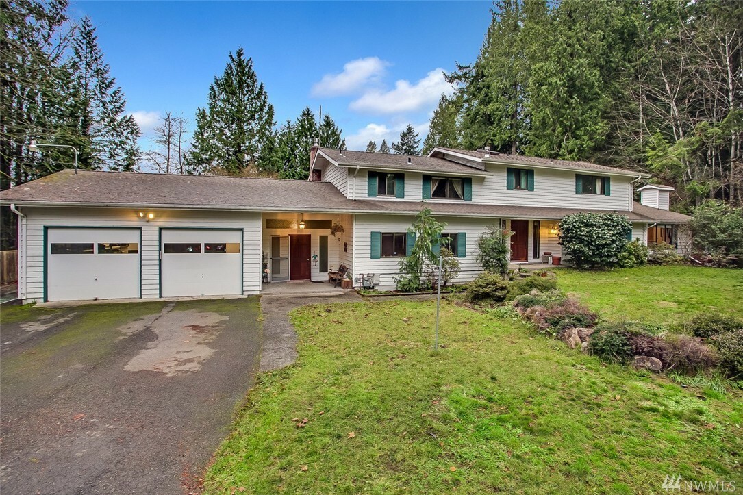 Property Photo:  14127 Lake Kathleen Dr SE  WA 98059 