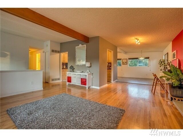 Property Photo:  1244 170th Ave NE  WA 98008 