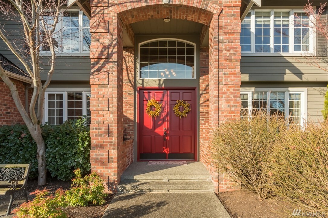 Property Photo:  27220 SE 27th St  WA 98075 