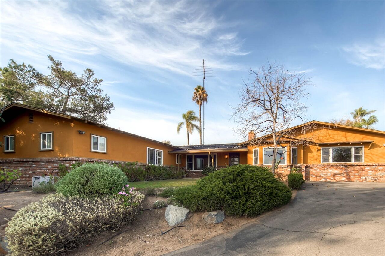 Property Photo:  1010 Alta Vista Dr  CA 92084 