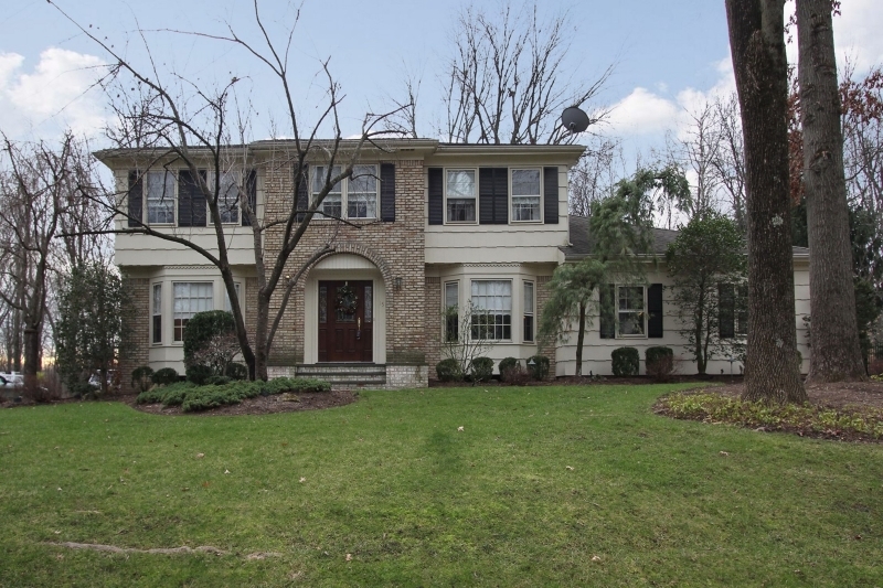 Property Photo:  15 Dellwood Dr  NJ 07932 