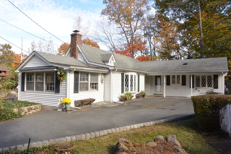 Property Photo: 33 Upper Rainbow Trl NJ 07834