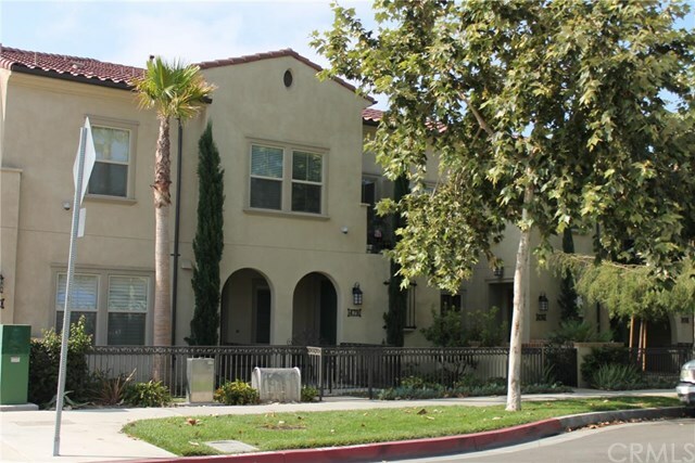 Property Photo:  478 E Santa Ana Street  CA 92805 