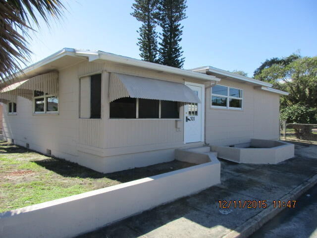 Property Photo:  301 S F Street  FL 33460 