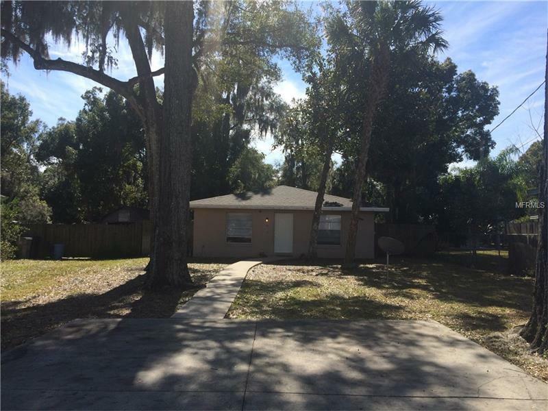 Property Photo:  40 E Magnolia Street  FL 32703 