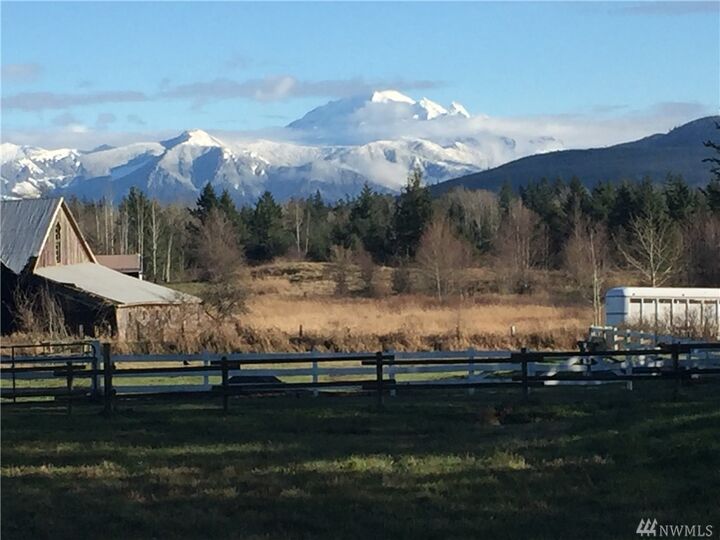 Property Photo:  1925 E Smith Road  WA 98226 