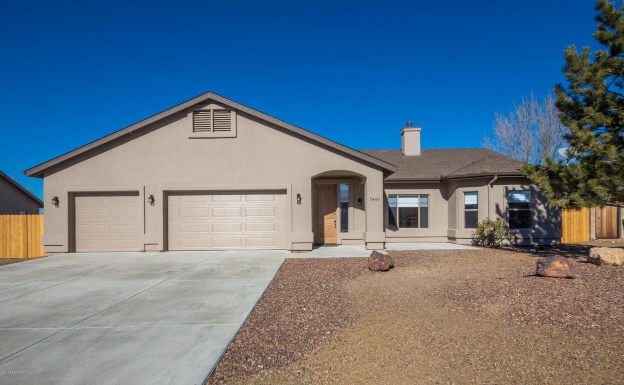 Property Photo:  7440 E Horizon Way  AZ 86315 