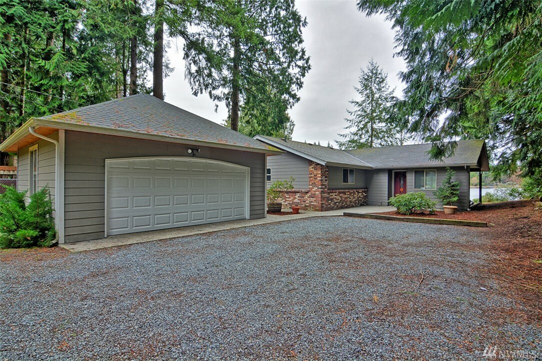 Property Photo:  31417 W Lake Ketchum Rd  WA 98292 