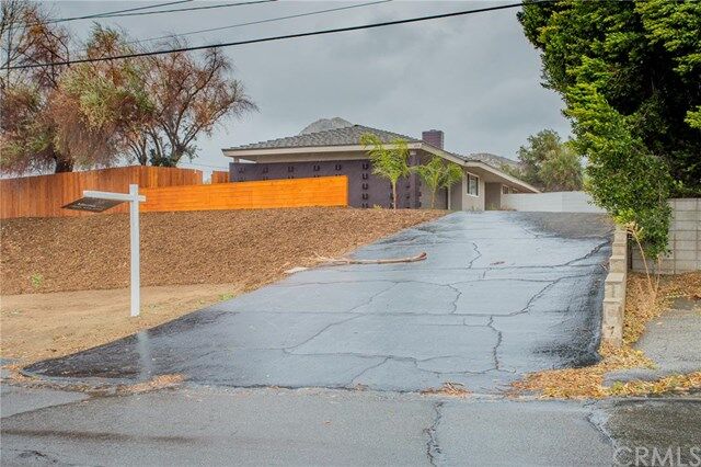 Property Photo: 233 W Blaine Street CA 92507