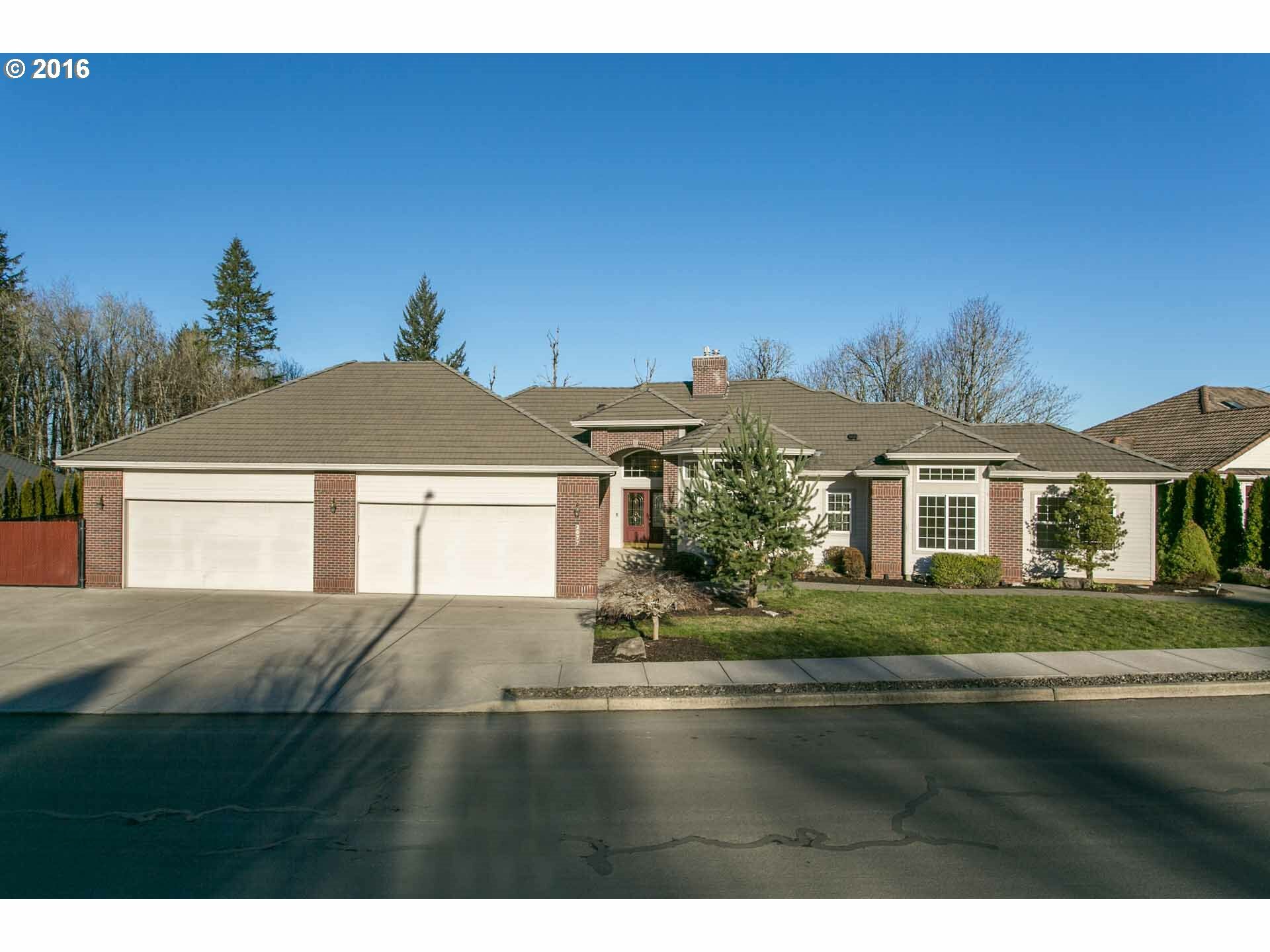 Property Photo: 2077 SW Nancy Dr OR 97080