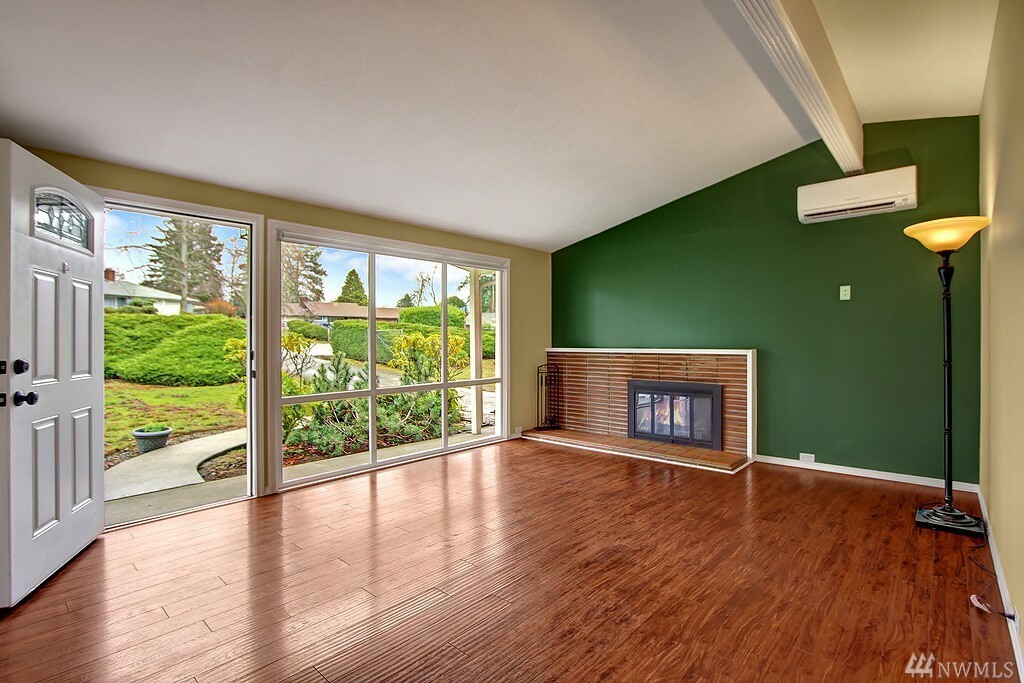 Property Photo: 317 S 198th St WA 98148