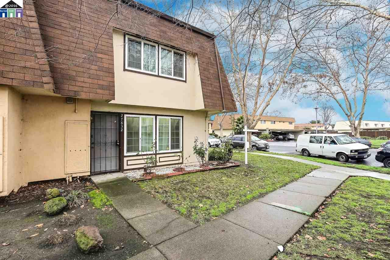 Property Photo: 27832 Hummingbird CA 94545