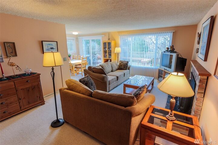 Property Photo:  12418 7th Ave SW  WA 98146 