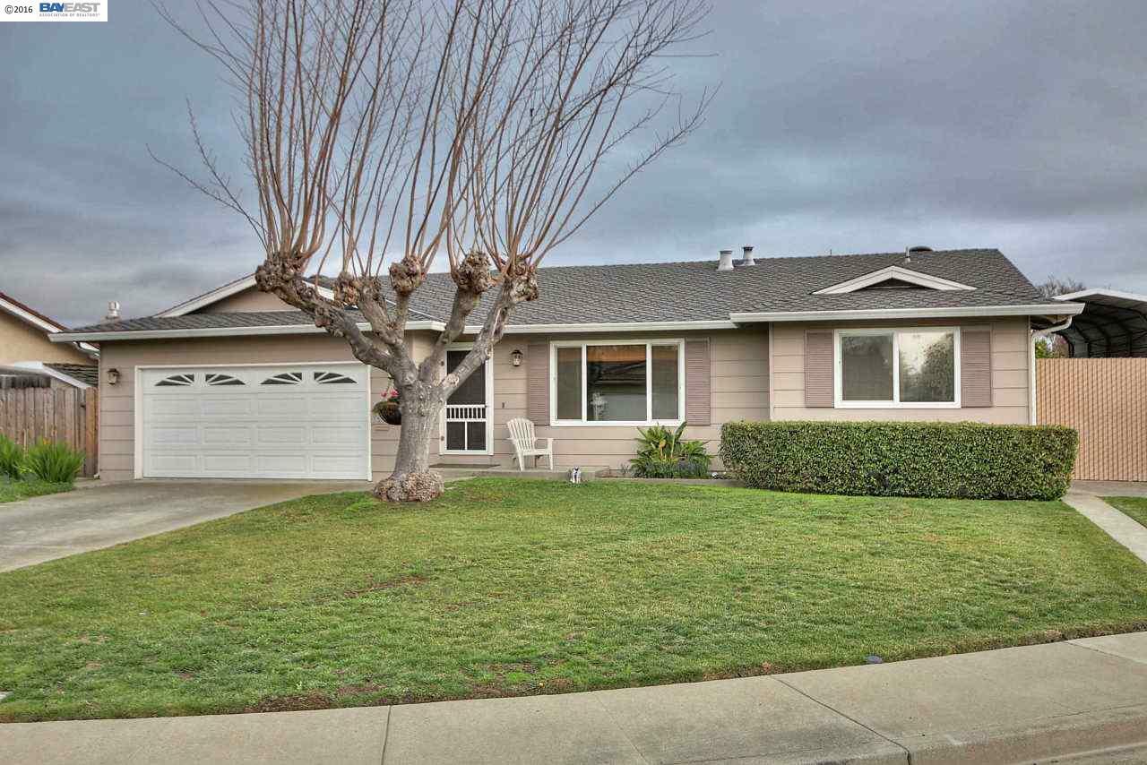 Property Photo:  2582 Maraschino Ct  CA 94587 