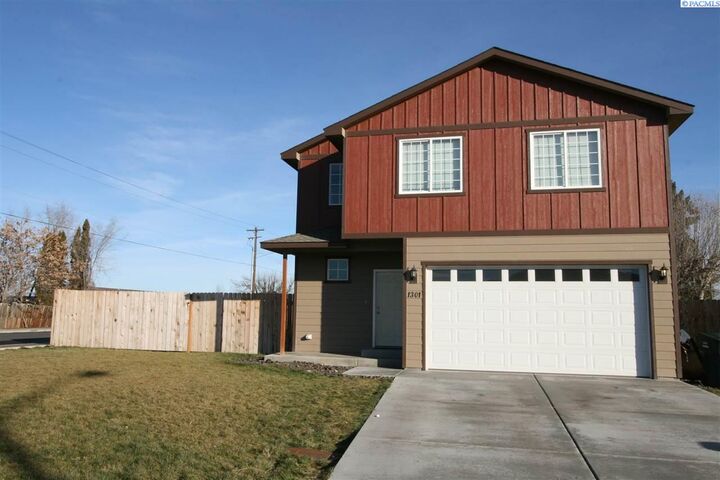 1301 Ela Loop  Grandview WA 98930 photo