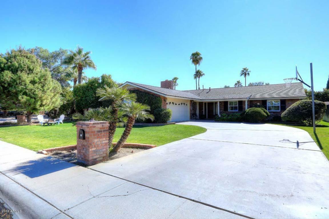 Property Photo:  217 W Braeburn Drive  AZ 85023 