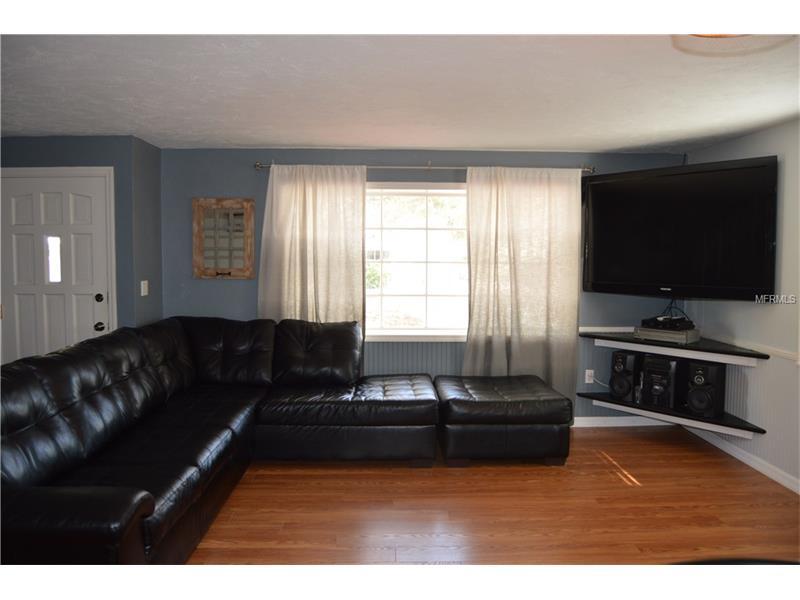 Property Photo:  626 Hand Avenue  FL 34232 