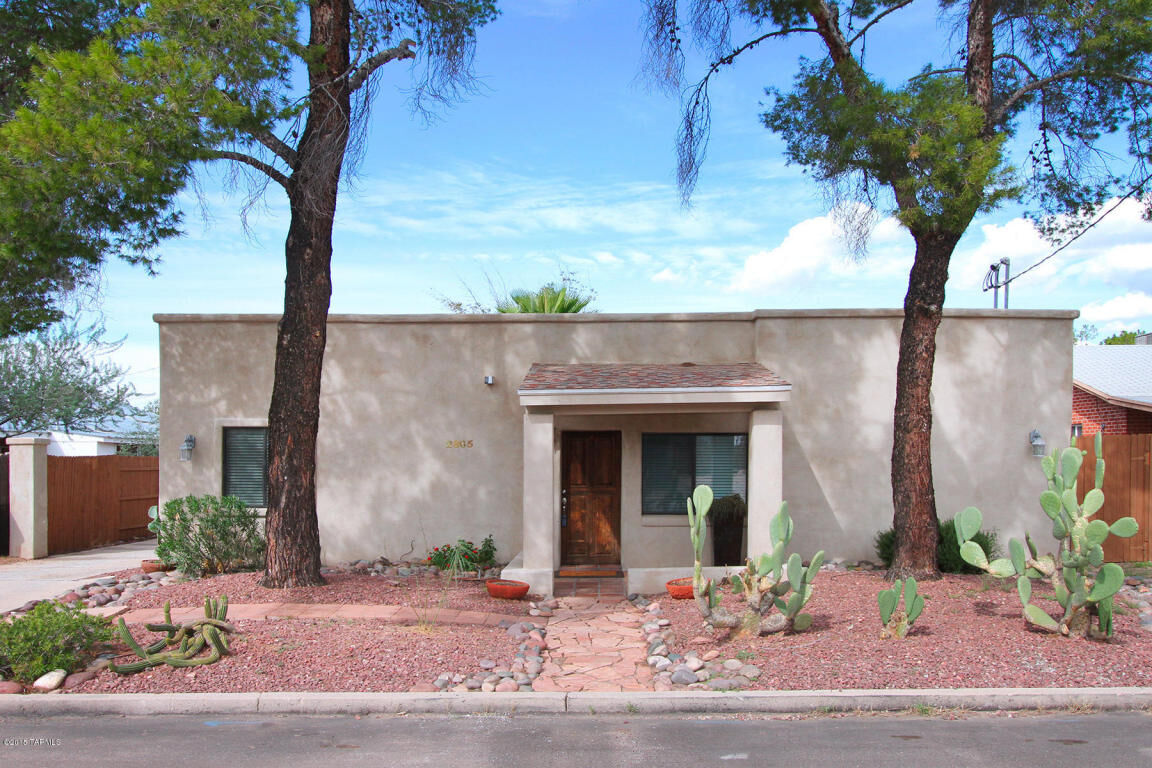 Property Photo:  2805 E Edison Street  AZ 85716 