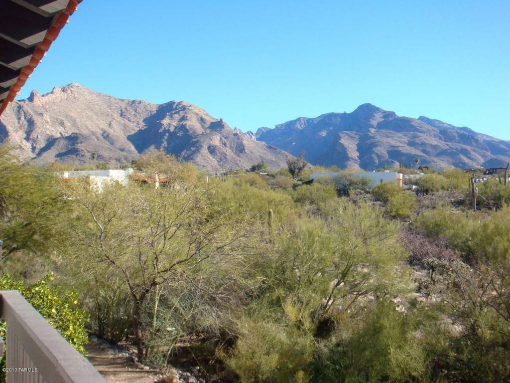 Property Photo: 7542 N Desert Tree Drive AZ 85704