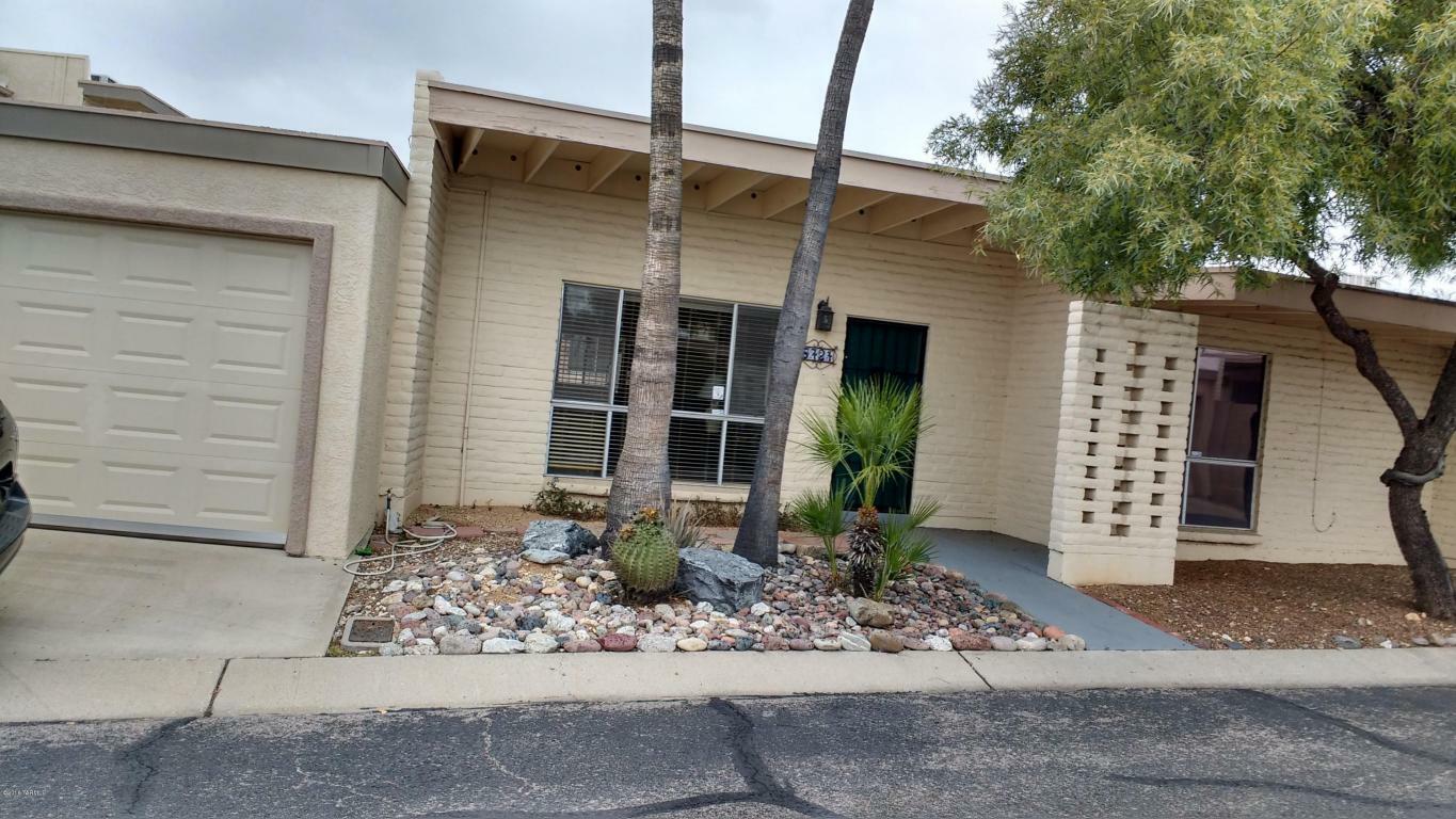 Property Photo:  8721 E Ridge Terrace Drive  AZ 85710 