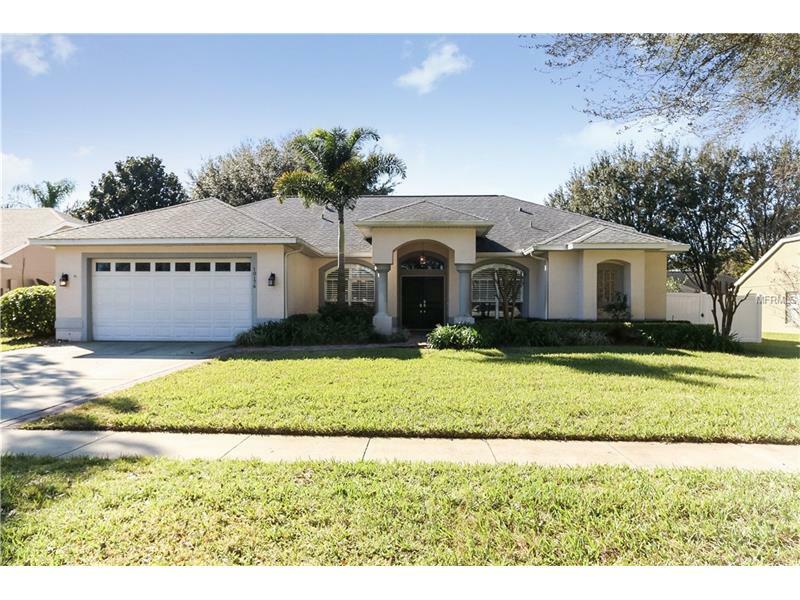 Property Photo:  10176 Pointview Court  FL 32836 