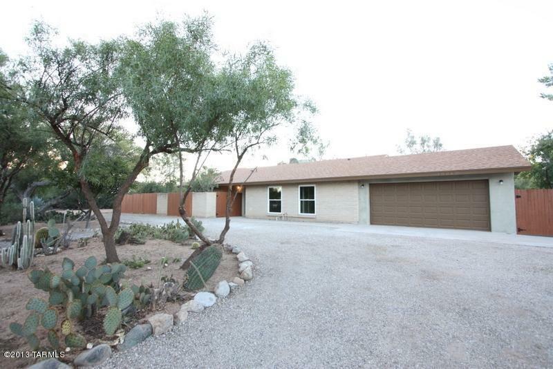 Property Photo:  10060 E Discovery Drive  AZ 85748 