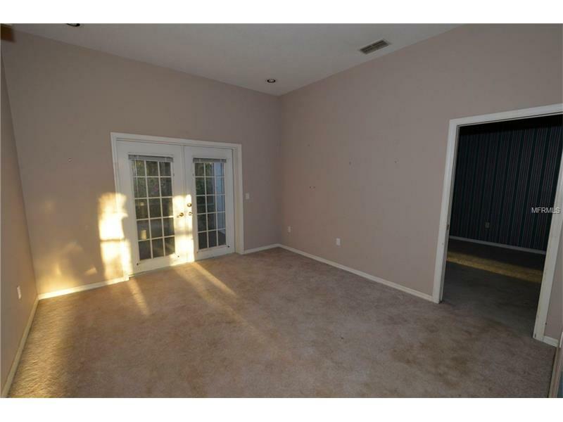 Property Photo:  1345 Longoak Drive N  FL 33811 