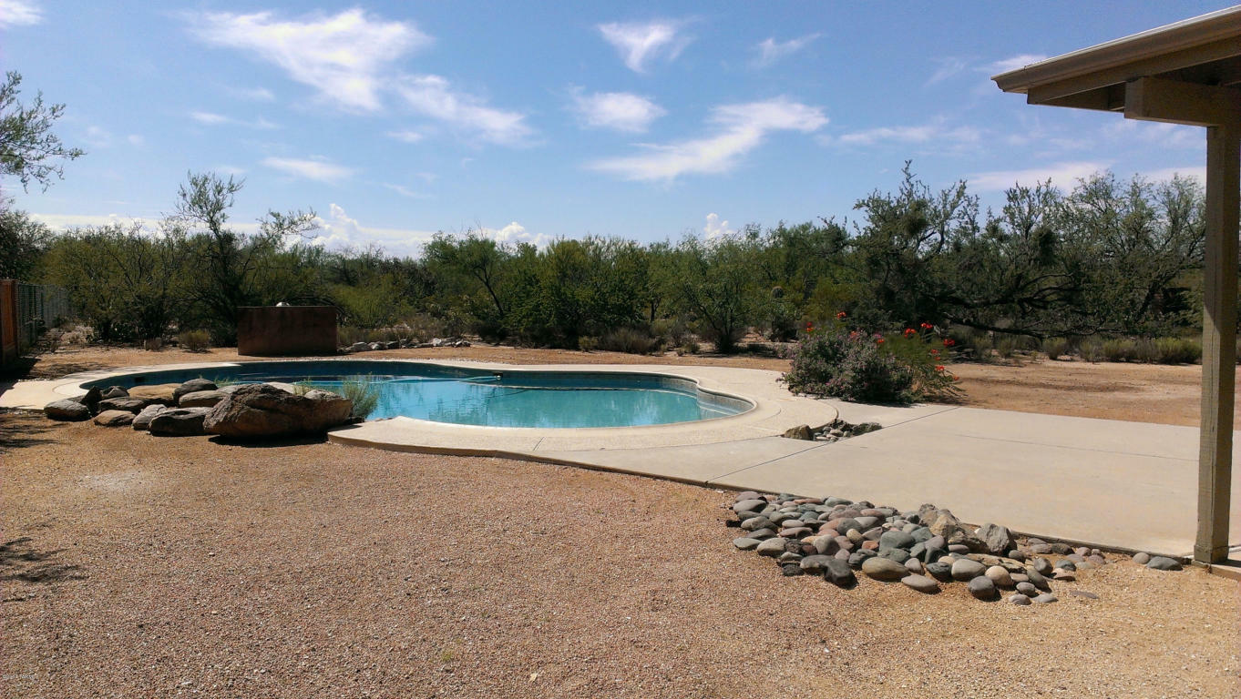 Property Photo:  9236 E Bidahochi Drive  AZ 85749 