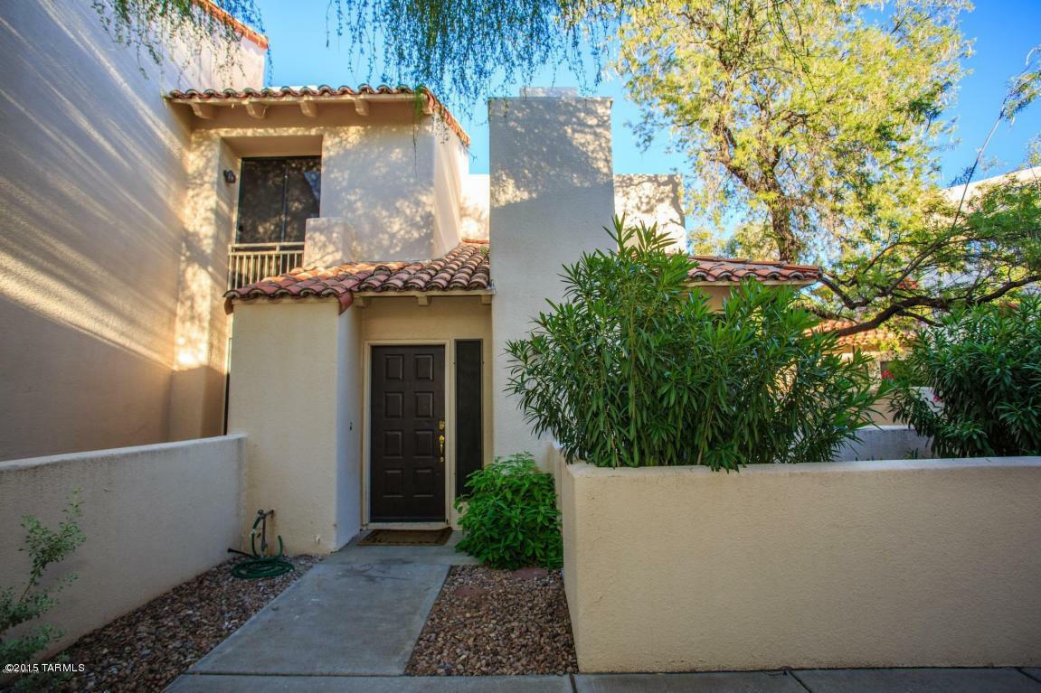 Property Photo: 6356 N Vuelta Tajo AZ 85718