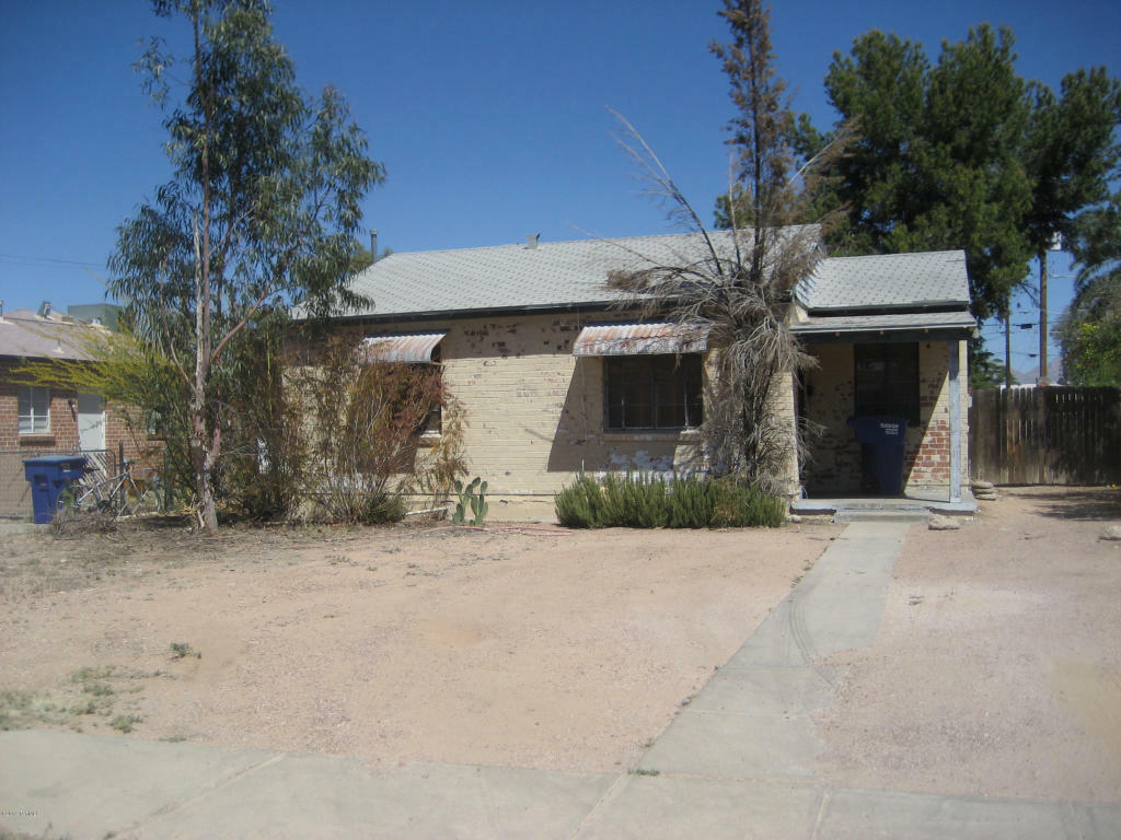 Property Photo: 1915 E 10th Street AZ 85719