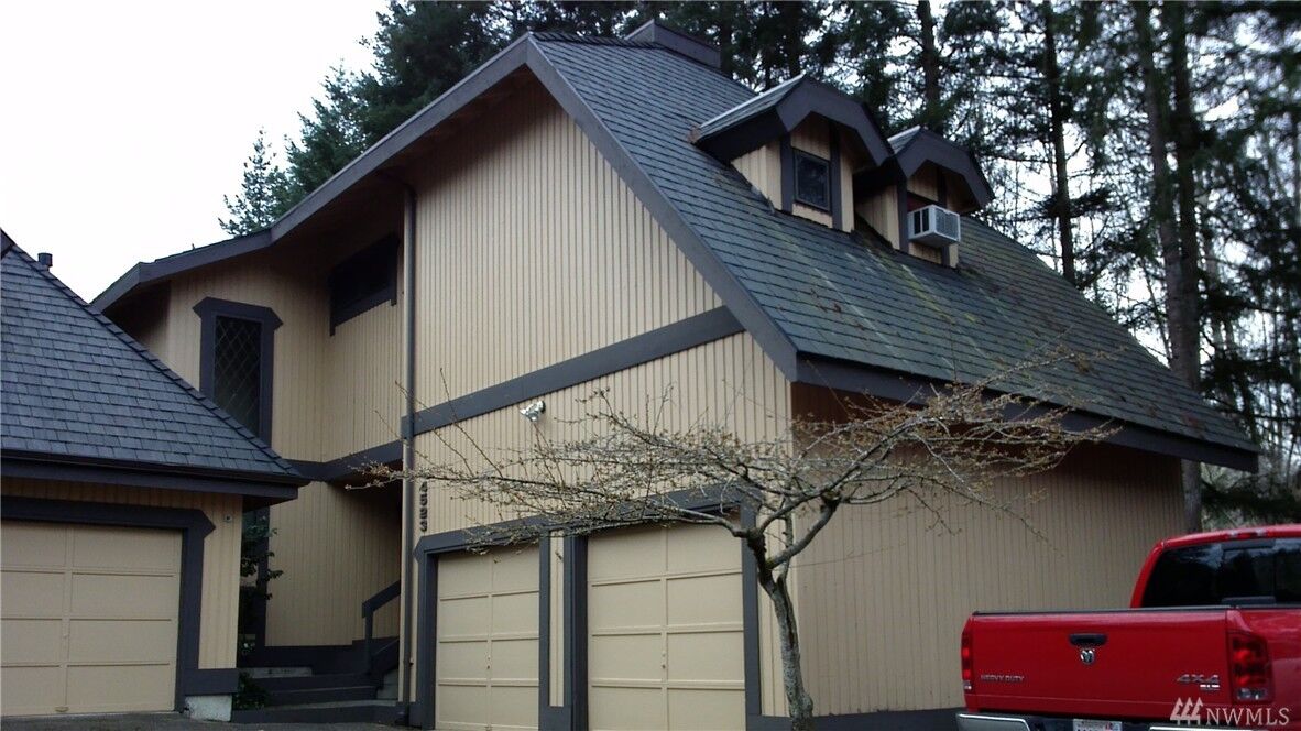 Property Photo:  4523 170th Place NE  WA 98052 