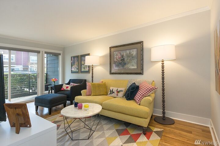 Property Photo: 3657 Francis Ave N 203 WA 98103