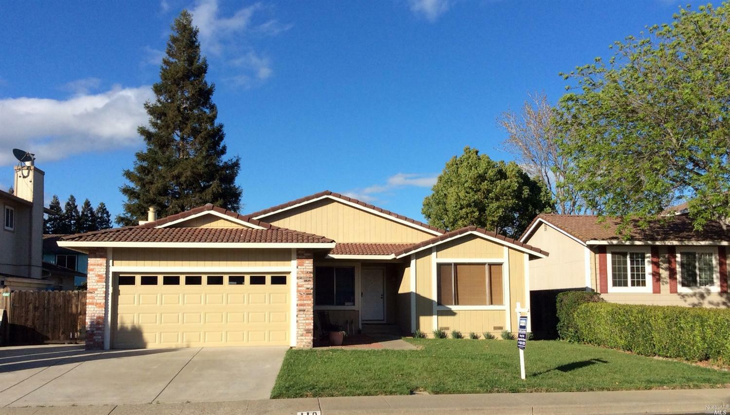 Property Photo:  119 Edinburgh Way  CA 95687 