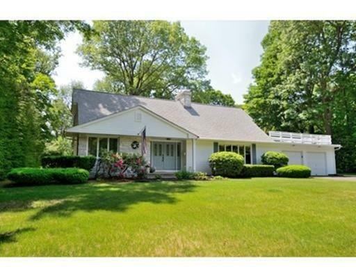 Property Photo: 2 Whittier Cir MA 01040