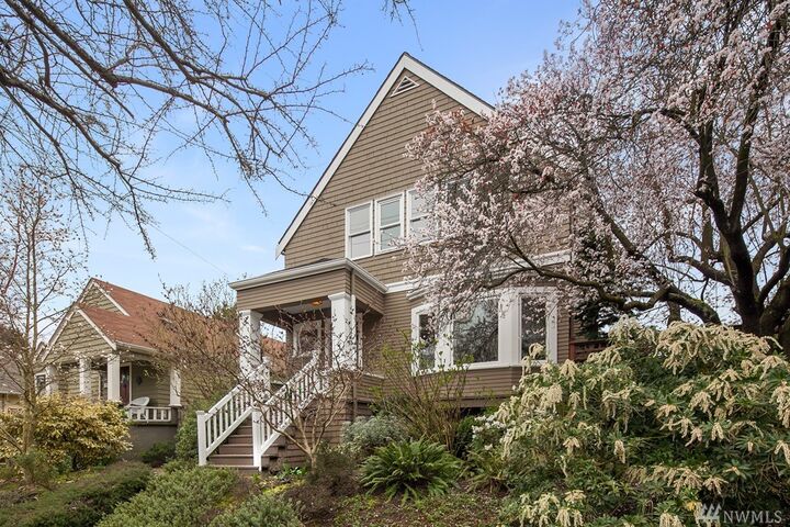 5202 Wallingford Ave N  Seattle WA 98103 photo
