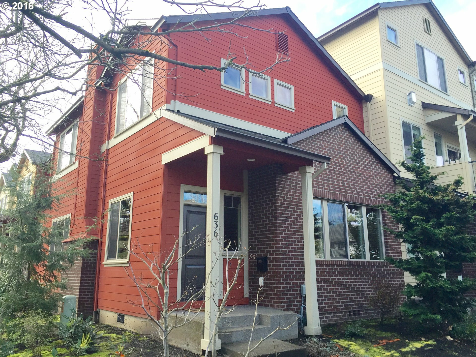 Property Photo: 636 NE Fargo St OR 97212