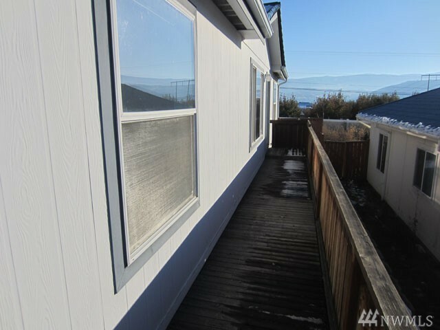 Property Photo:  517 Morning View Cir  WA 98802 