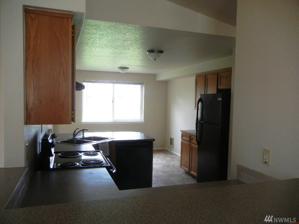 Property Photo:  13108 3rd Av Ct E  WA 98445 