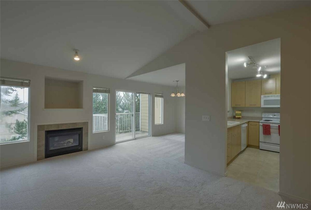 Property Photo: 710 240th Wy SE G 301 WA 98074