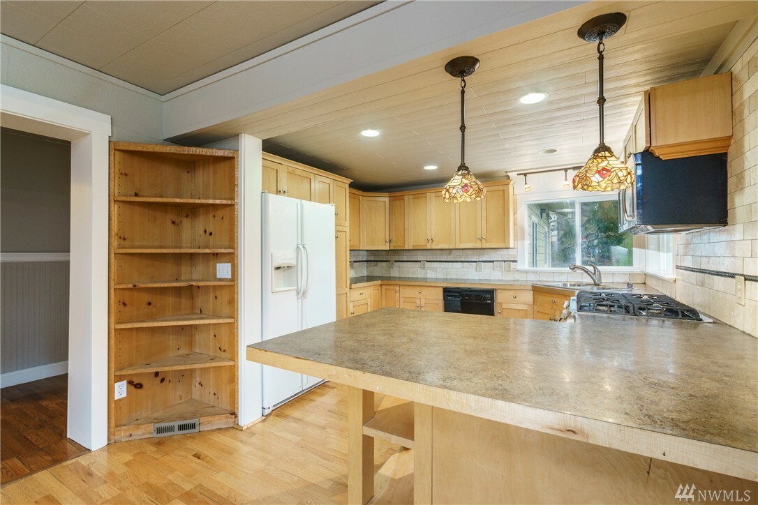 Property Photo:  17993 Mountain Ridge Dr  WA 98273 