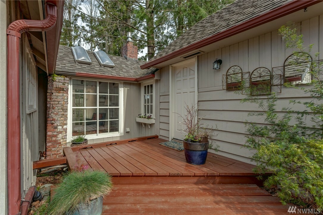 Property Photo: 3930 Fielding Ave WA 98229