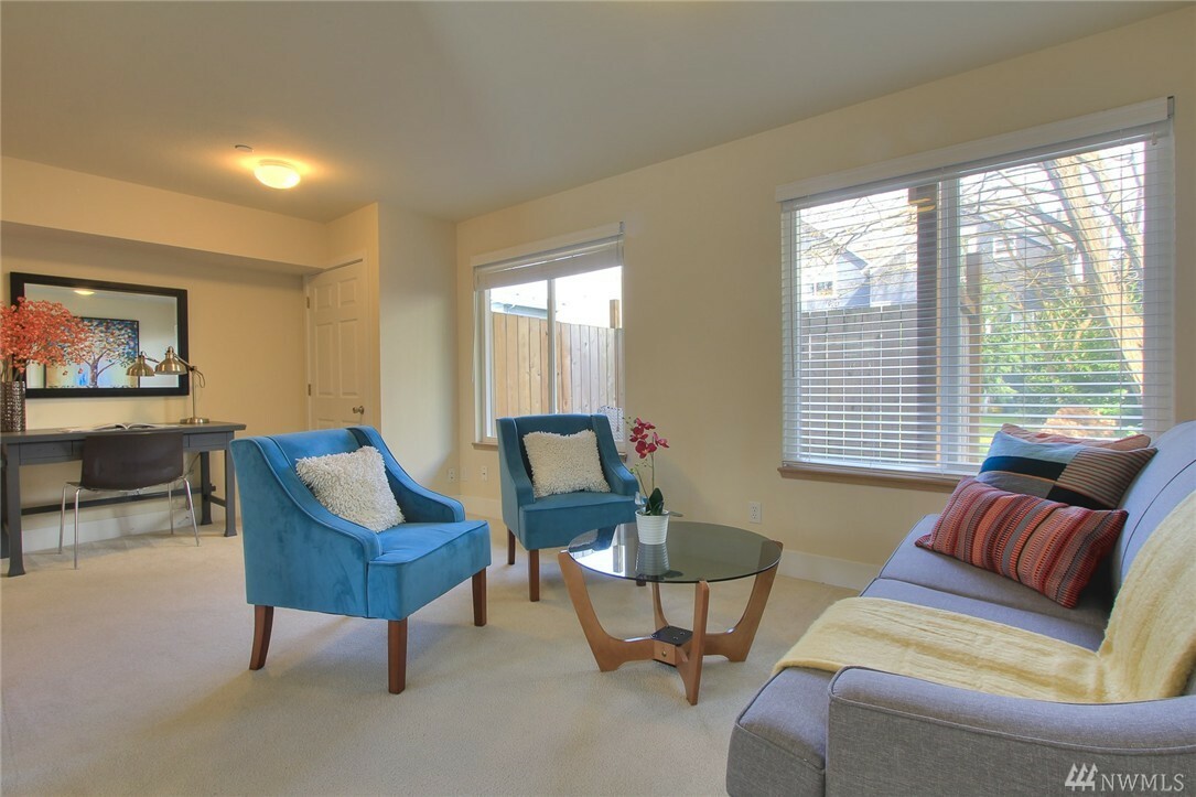 Property Photo: 2650 NW 58th St 11 WA 98107
