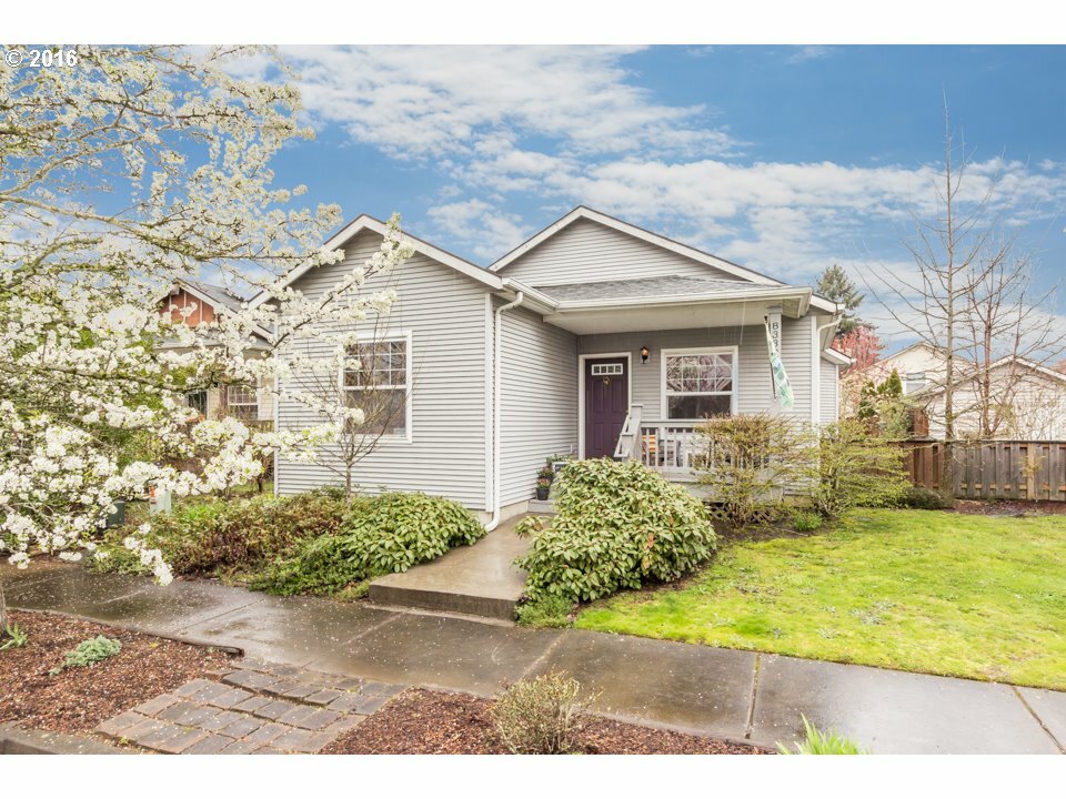 Property Photo: 8339 N Hendricks St OR 97203