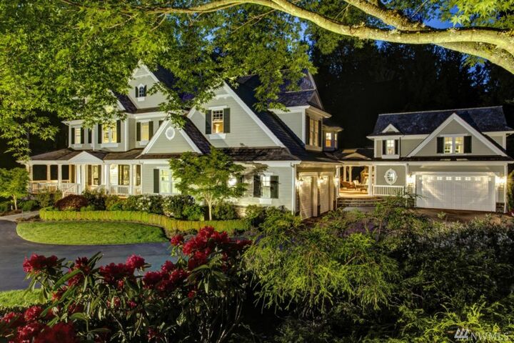 Property Photo:  1330 289th Ave NE  WA 98014 