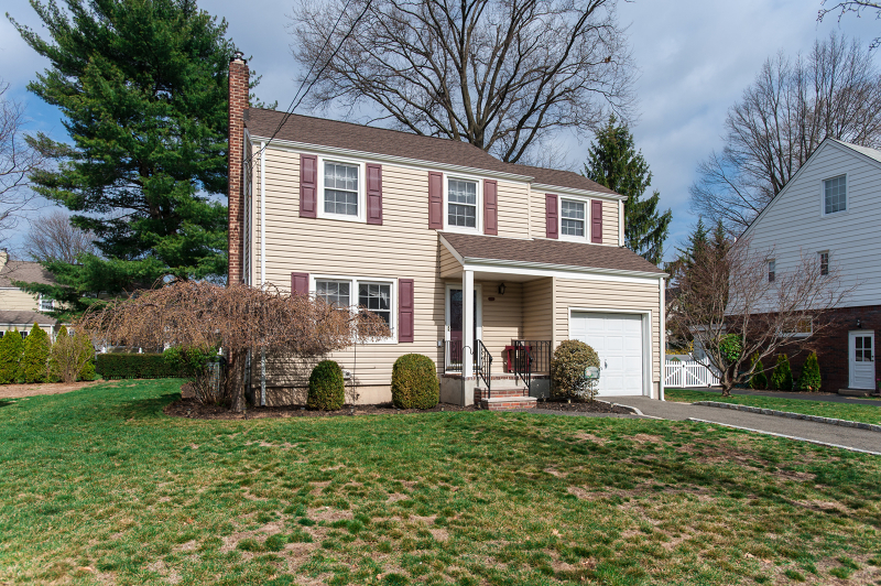 Property Photo: 27 Aldon Ter NJ 07003