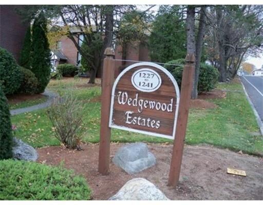 Property Photo: 1239 Lawrence St 204 MA 01852